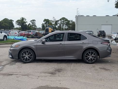 Used 2023 Toyota Camry SE FWD image 8