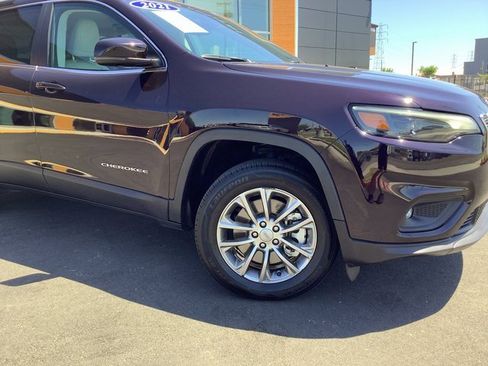 Used 2021 Jeep Cherokee Latitude Lux w/ Trailer Tow Group image 3