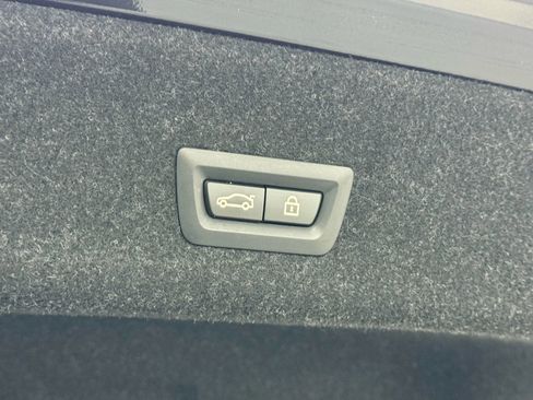 Used 2021 BMW 330i Sedan w/ Convenience Package image 32