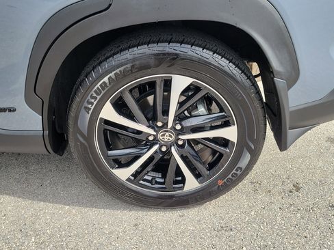 Used 2024 Toyota Corolla Cross AWD Hybrid image 29