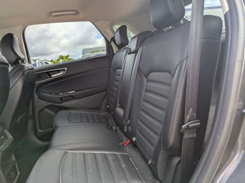 Used 2018 Ford Edge SEL w/ Equipment Group 201A FWD image 14