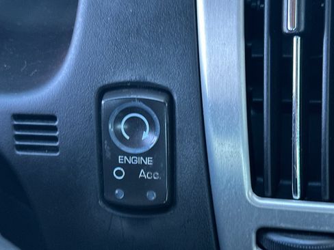Used 2008 Cadillac STS w/ Preferred Equipment Group RWD image 20