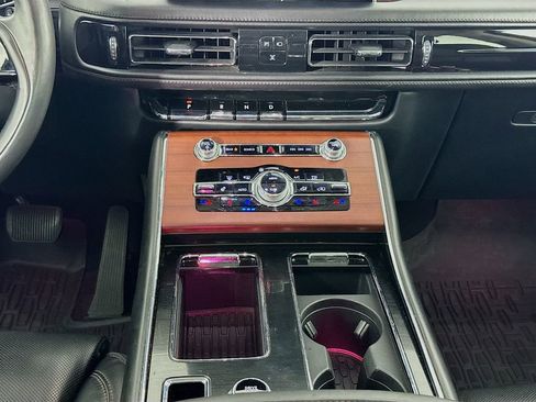 Used 2022 Lincoln Aviator Reserve w/ Equipment Group 201A image 40