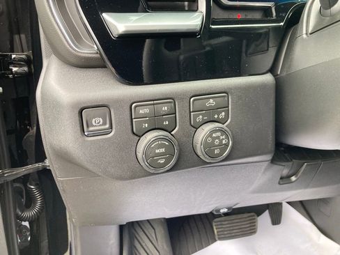 New 2026 Chevrolet Silverado 1500 RST w/ Dark Appearance Package AWD/4WD image 19