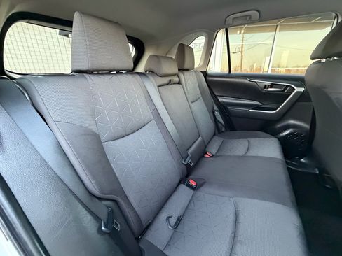 Used 2022 Toyota RAV4 XLE image 22
