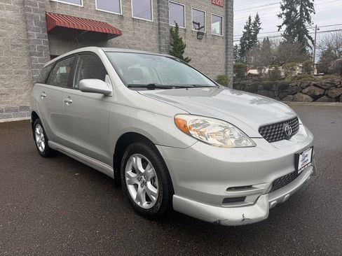 Used 2004 Toyota Matrix XR image 3