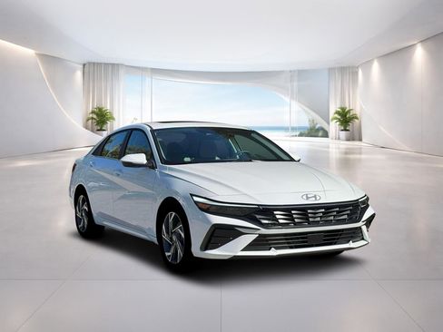 New 2026 Hyundai Elantra Limited image 11
