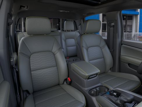 New 2026 Chevrolet Colorado ZR2 AWD/4WD image 16