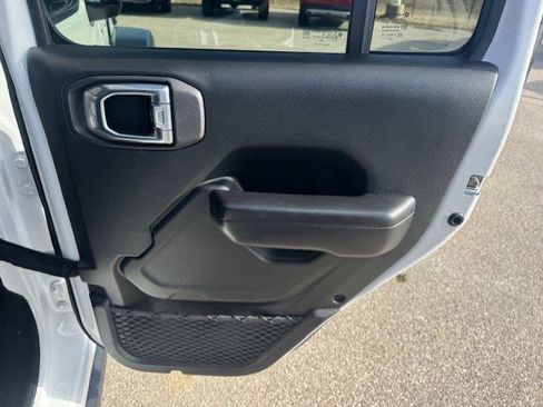Used 2021 Jeep Wrangler Unlimited Sport image 29