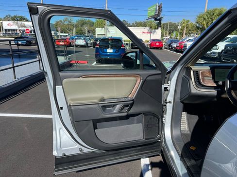 Used 2022 Rivian R1T Launch Edition image 22