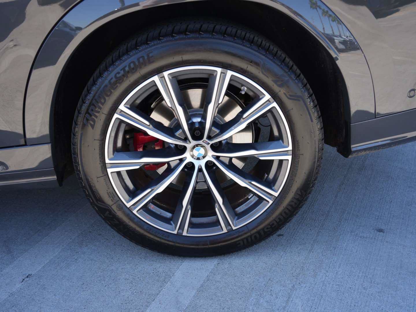 Used 2027 BMW X6 xDrive40i AWD/4WD image 6