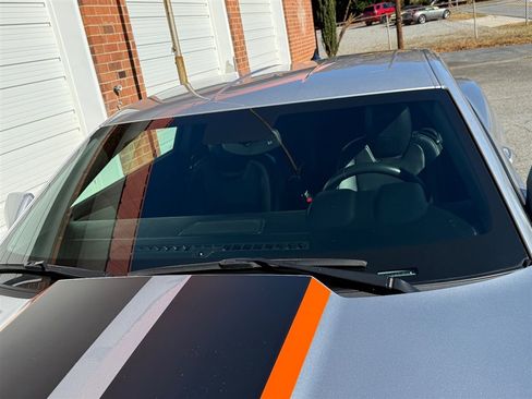 Used 2010 Chevrolet Camaro SS w/ LPO, Ground Effects Package image 19