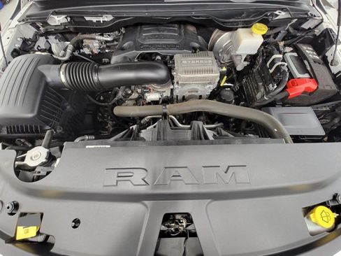 Used 2023 RAM 1500 Laramie AWD/4WD image 9