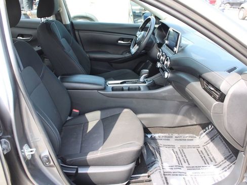 Used 2022 Nissan Sentra SV image 19