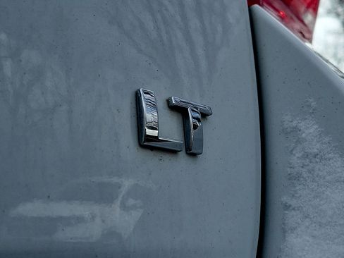 Used 2017 Chevrolet Equinox LT w/ Sport Edition image 24