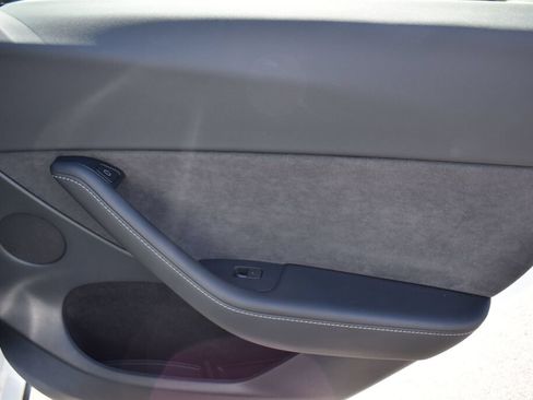 Used 2023 Tesla Model Y Long Range AWD/4WD image 21
