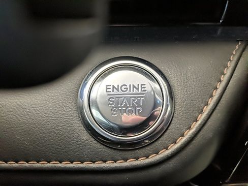 Certified 2024 Lincoln Nautilus Reserve w/ Equipment Group 202A image 27