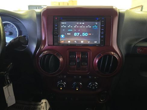Used 2013 Jeep Wrangler Unlimited Sport AWD/4WD image 16