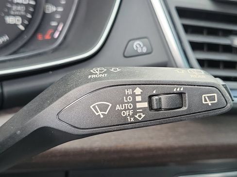Used 2022 Audi Q5 2.0T Premium AWD/4WD image 41