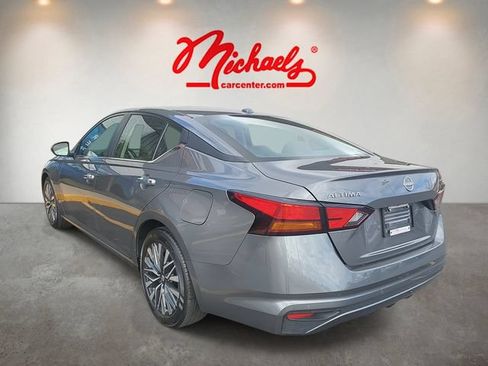 Used 2024 Nissan Altima 2.5 SV FWD image 4