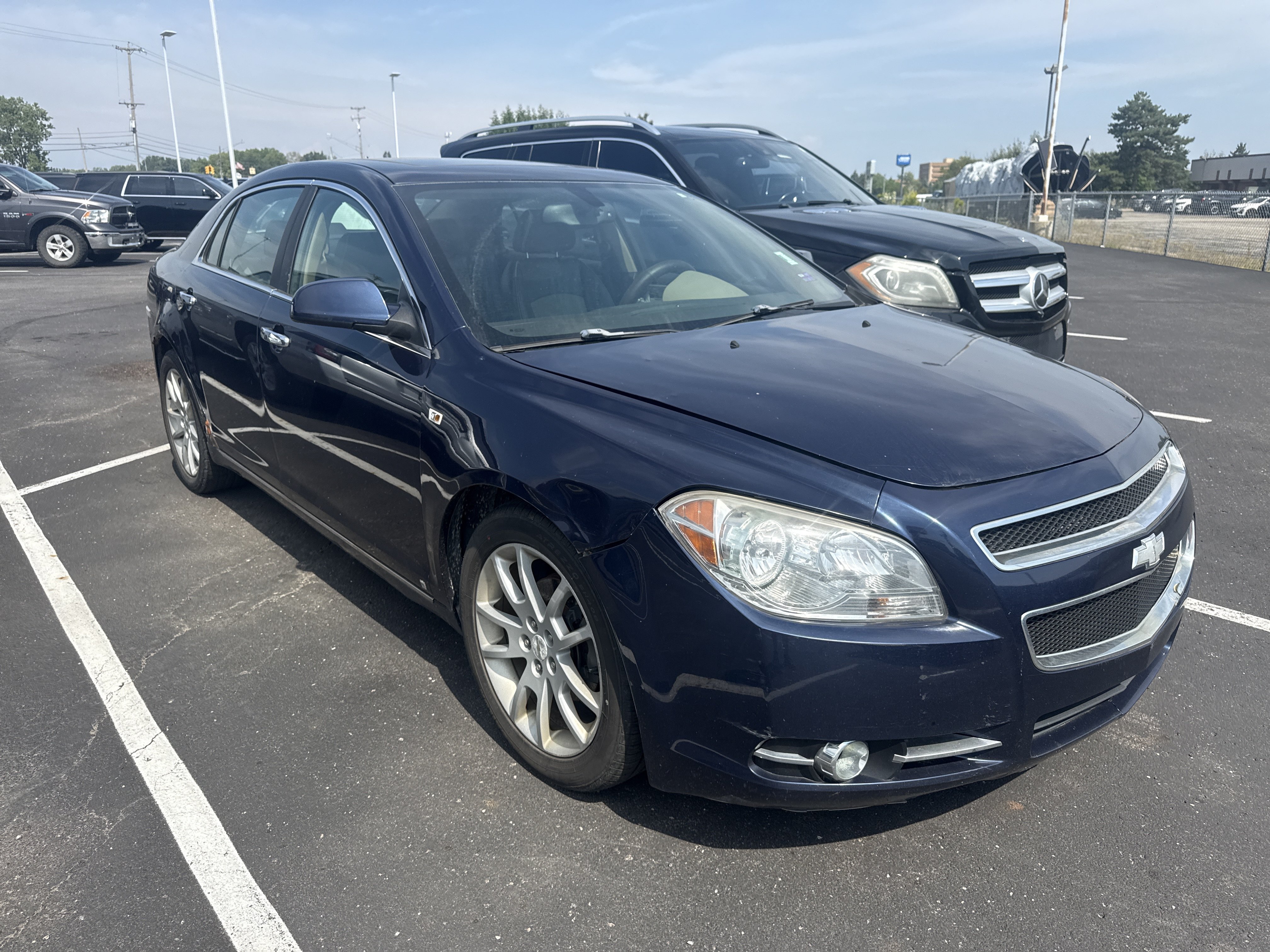 Used 2008 Chevrolet Malibu LTZ FWD image 5