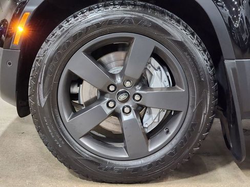 Used 2024 Land Rover Defender 130 S image 26