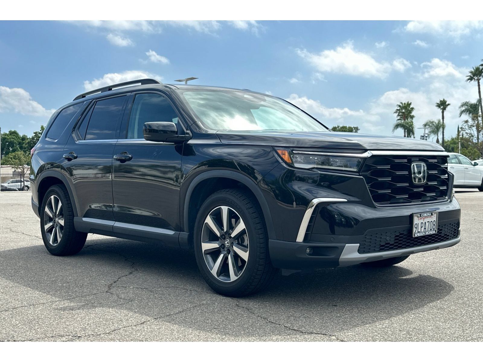 Used 2024 Honda Pilot Touring image 8