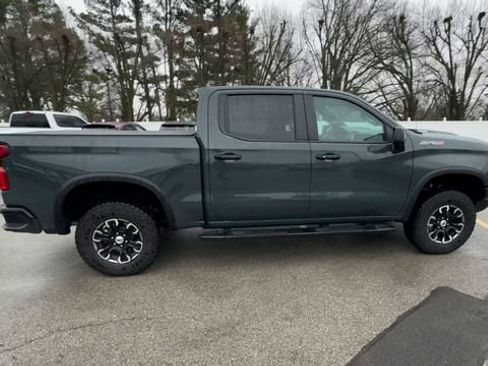 Used 2025 Chevrolet Silverado 1500 ZR2 w/ Technology Package image 9