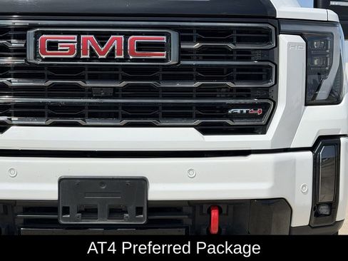Used 2024 GMC Sierra 2500 AT4 w/ AT4 Premium Plus Package AWD/4WD image 4