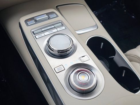 Used 2025 Genesis GV70 3.5T Sport w/ Sport Advanced Package image 19