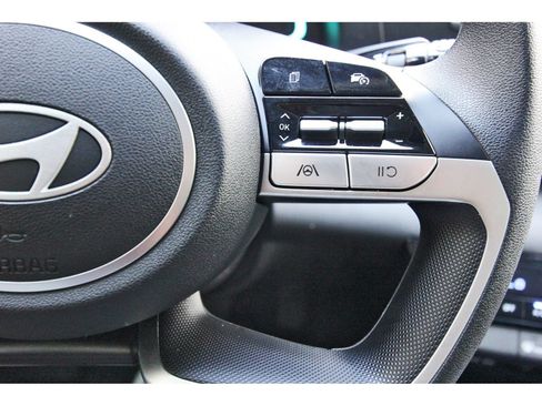 Used 2025 Hyundai Elantra Hybrid FWD image 20