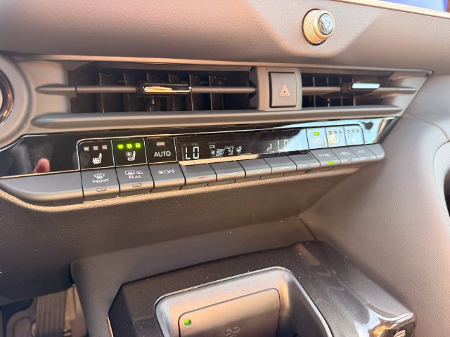 Used 2025 Toyota Crown Signia w/ Advanced Technology Package AWD/4WD image 21