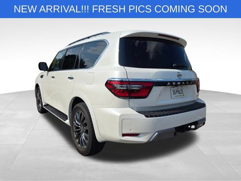 Used 2024 Nissan Armada Platinum w/ Captain's Chairs Package RWD image 6