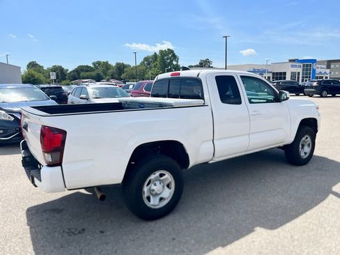 Used 2021 Toyota Tacoma SR w/ SR Convenience Package AWD/4WD image 6