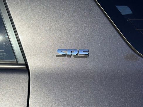 Used 2018 Toyota 4Runner SR5 image 11