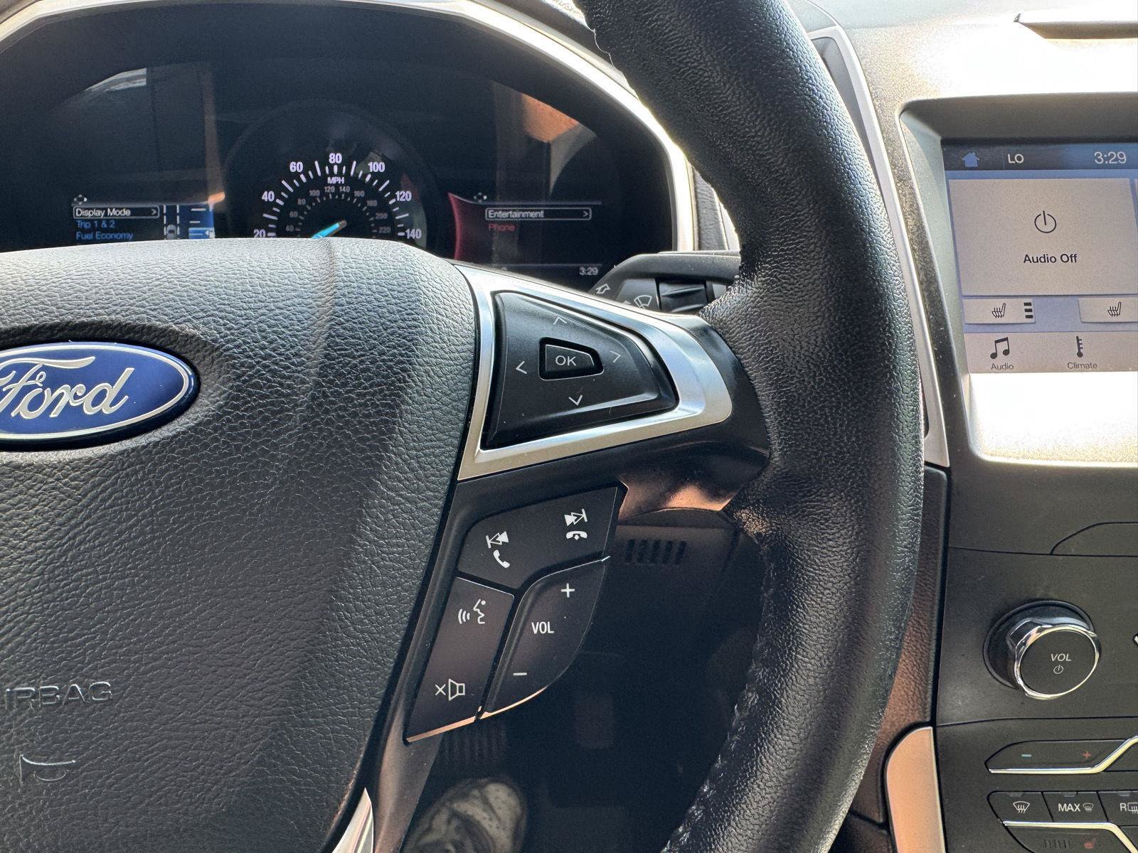 Used 2019 Ford Edge SEL w/ Equipment Group 201A FWD image 18