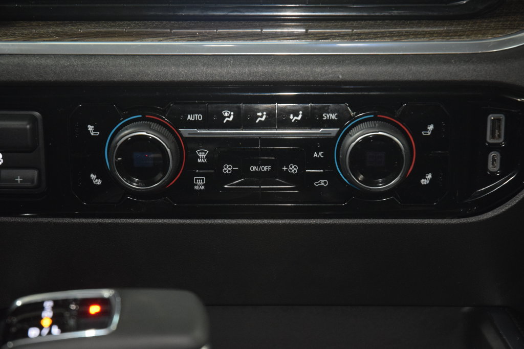 Used 2023 Chevrolet Silverado 1500 RST AWD/4WD image 30