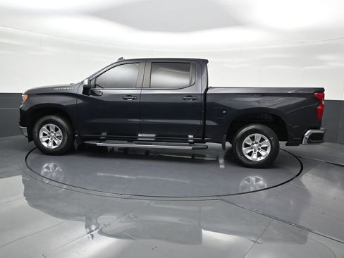 Used 2023 Chevrolet Silverado 1500 LT image 2