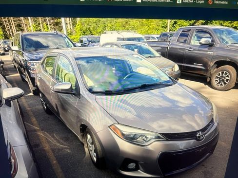 Used 2015 Toyota Corolla LE FWD image 4