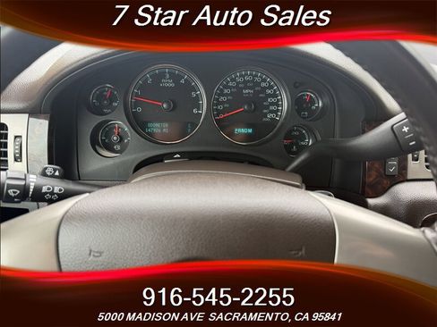 Used 2014 GMC Yukon XL Denali image 10