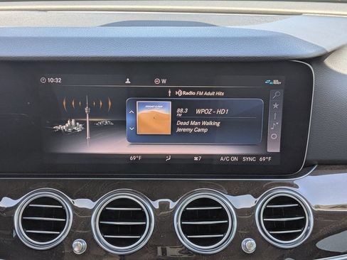 Used 2020 Mercedes-Benz E 350 Sedan image 5