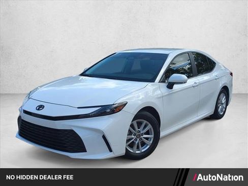Used 2025 Toyota Camry LE FWD image 1
