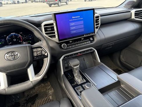 Used 2024 Toyota Tundra Platinum AWD/4WD image 18