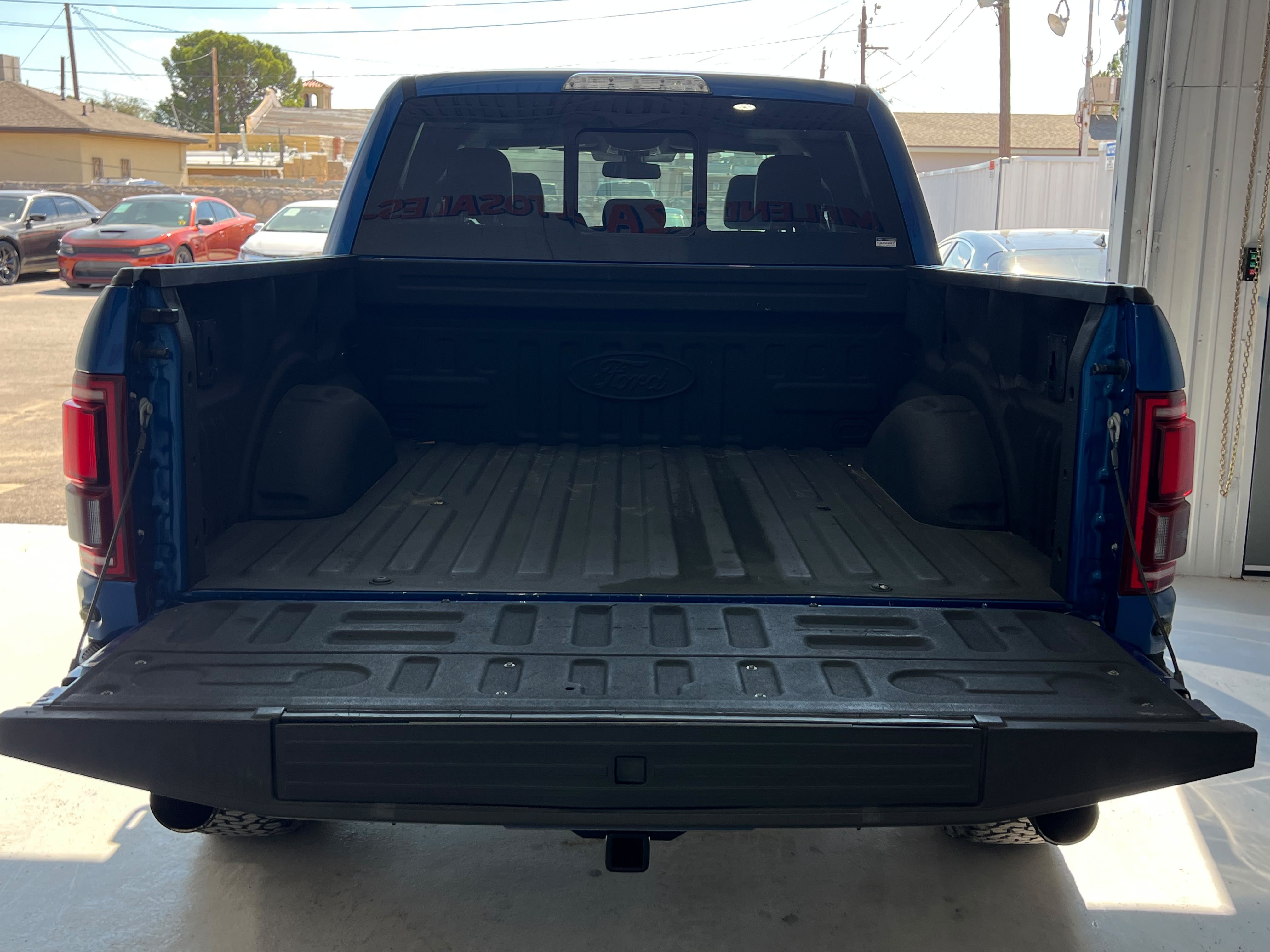 Used 2017 Ford F150 Raptor w/ Equipment Group 802A Luxury AWD/4WD image 5