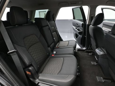 Used 2024 Nissan Pathfinder SV FWD image 43