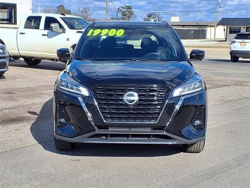 Used 2024 Nissan Kicks SR image 25
