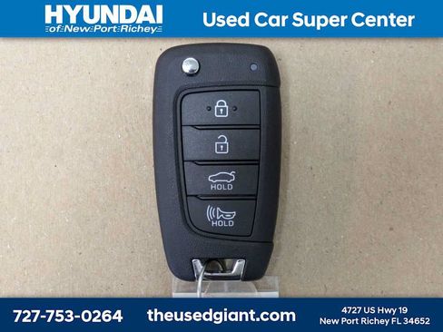 Used 2025 Hyundai Elantra SE FWD image 30