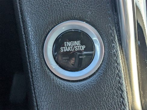 Used 2018 Cadillac Escalade Luxury image 30