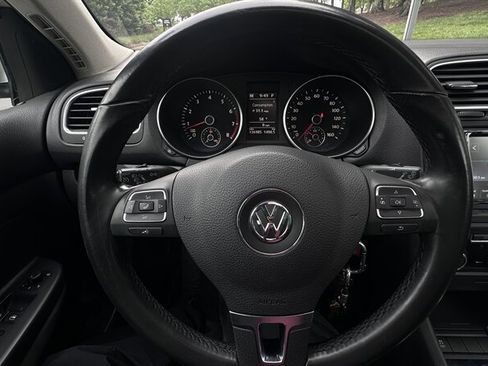 Used 2011 Volkswagen Jetta SE FWD image 18