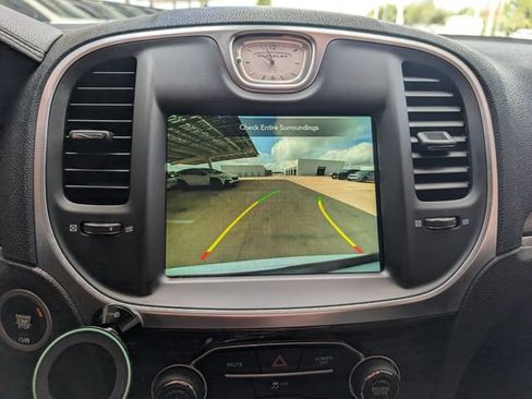 Used 2021 Chrysler 300 Touring w/ Sport Appearance Package RWD image 16